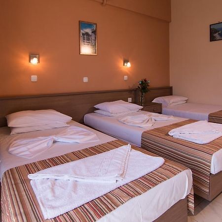 פליראקי Villa George מראה חיצוני תמונה
