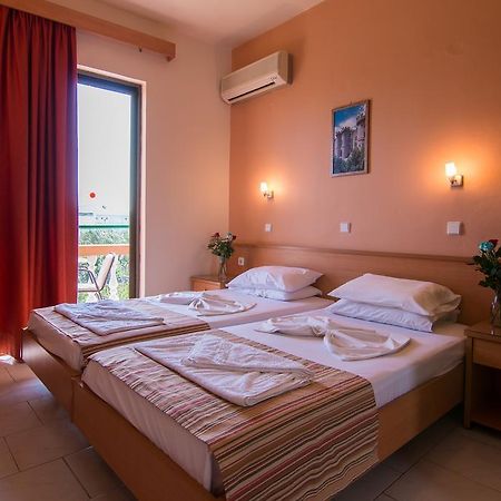 פליראקי Villa George מראה חיצוני תמונה