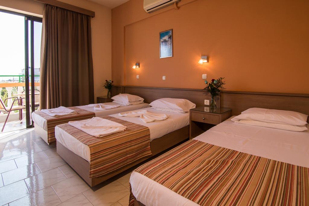 פליראקי Villa George מראה חיצוני תמונה