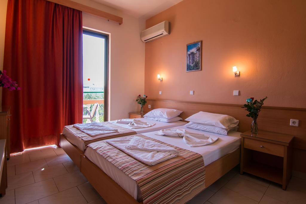 פליראקי Villa George מראה חיצוני תמונה