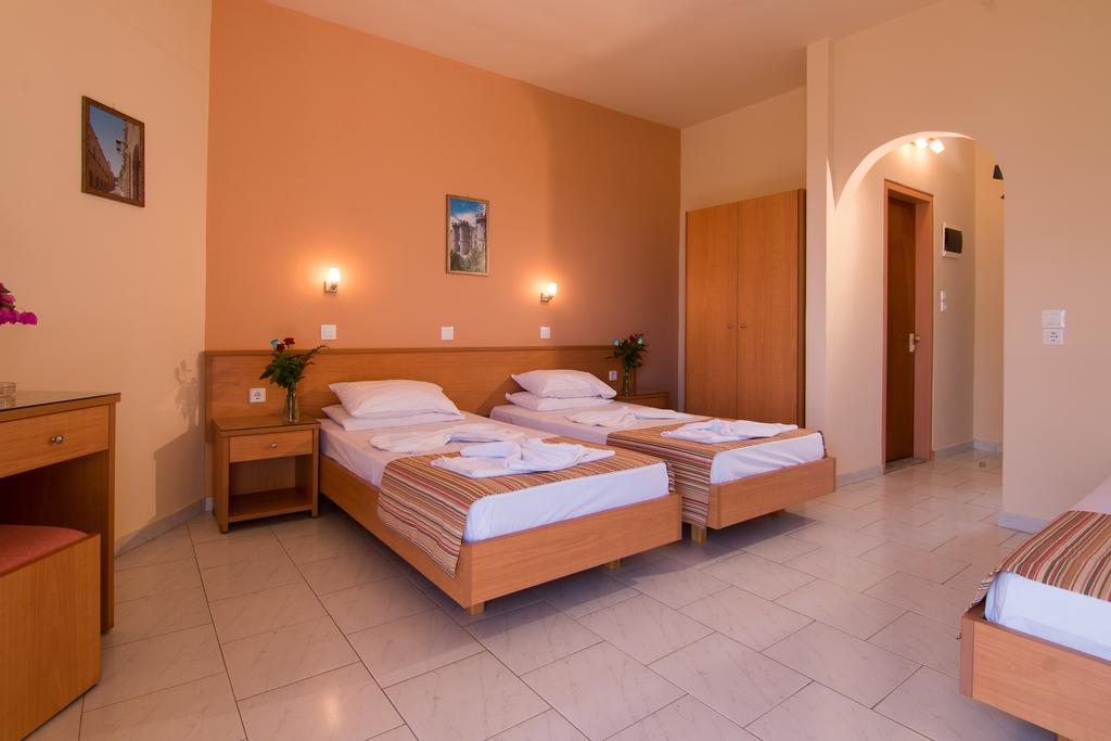 פליראקי Villa George מראה חיצוני תמונה