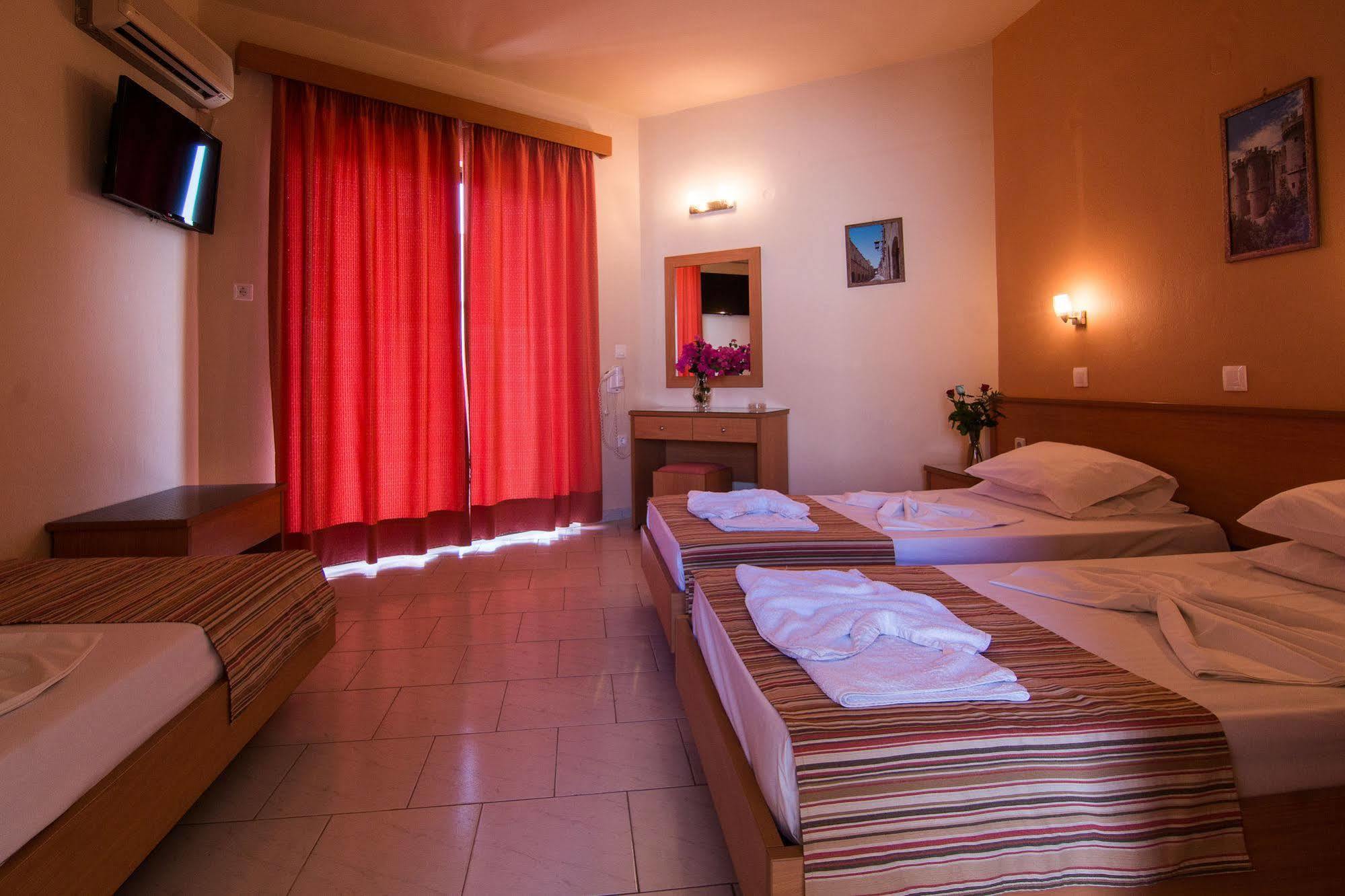 פליראקי Villa George מראה חיצוני תמונה
