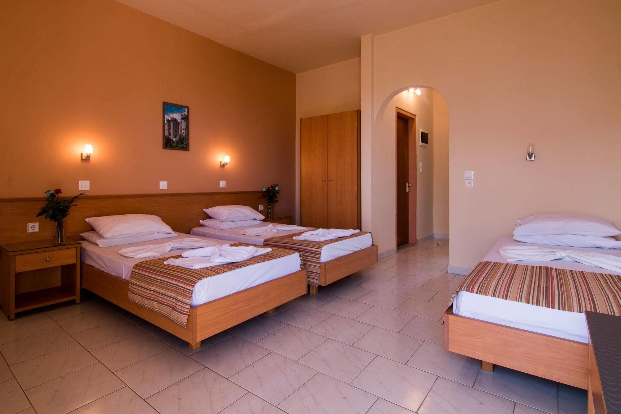 פליראקי Villa George מראה חיצוני תמונה